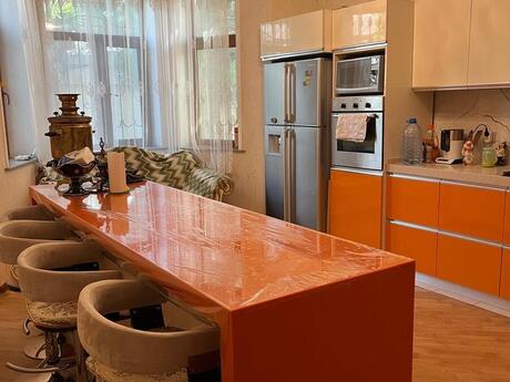 Sarayda 7 otaqlı həyət evi kirayə verilir, 300 m², 1 500 AZN/ay, şəkil 3 / 12