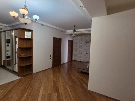 Kirayə 4 otaqlı mənzil, 175 m², 28 May: 1 900 ₼/ay 2