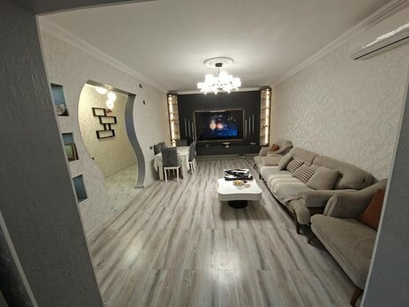 6 otaqlı həyət evi, 250 m², Yeni Ramana: 215 000 ₼ 5