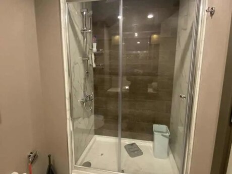 3-room apartment for rent, 150 m², Nəriman Nərimanov: 2 400 ₼/mo 4