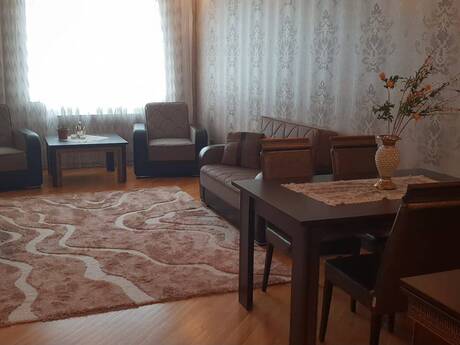 Elan №6484976 - Bakı, Nəriman Nərimanov m., 3 otaqlı, 120 m², 13/18 mərtəbə