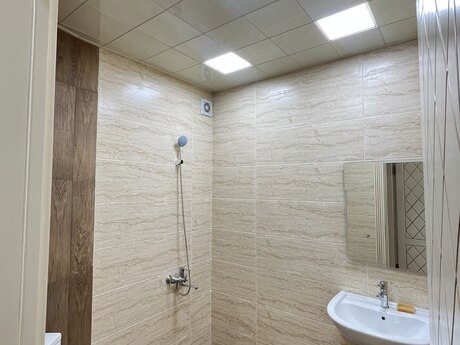 3-room apartment for rent, 142 m², Yasamal: 1 450 ₼/mo 5