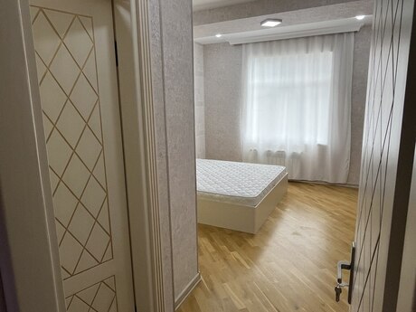 3-room apartment for rent, 142 m², Yasamal: 1 450 ₼/mo 4