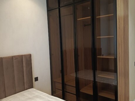 Аренда: 3-комнатная квартира, 80 м², Elmlər Akademiyası: 1 200 ₼/мес 2