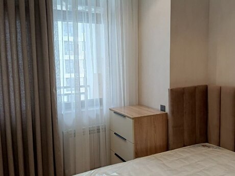 Аренда: 3-комнатная квартира, 80 м², Elmlər Akademiyası: 1 200 ₼/мес 3