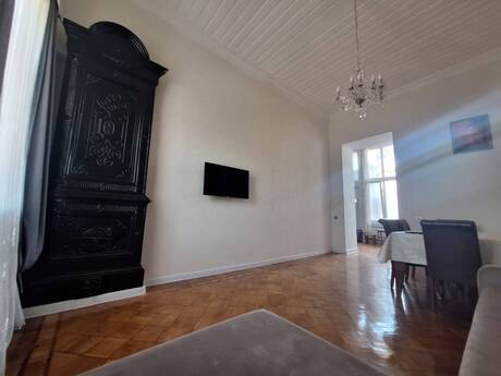 Продаётся 2-комнатная квартира в старом фонде, Sahil, 72 м², 320 000 AZN, фото 2 / 12