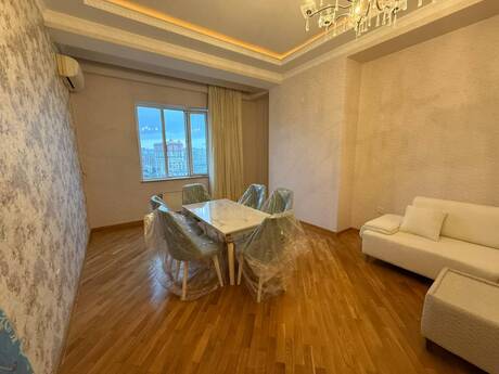 2-room apartment for rent, 95 m², 28 May: 1 000 ₼/mo 3