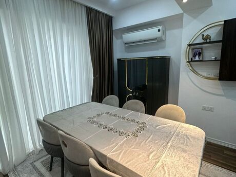 3-room apartment for rent, 110 m², Park Azure: 1 700 ₼/mo 4