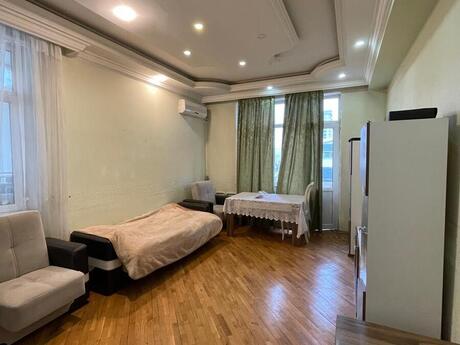 2-room apartment for rent, 90 m², 8 Noyabr: 800 ₼/mo 2
