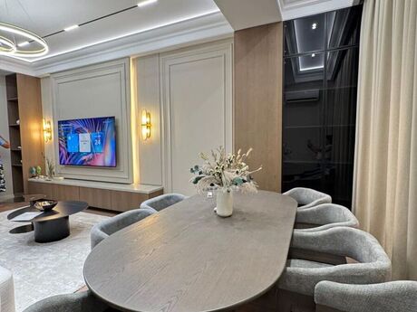 4-room apartment for rent, 130 m², Nəriman Nərimanov: 2 500 ₼/mo 2