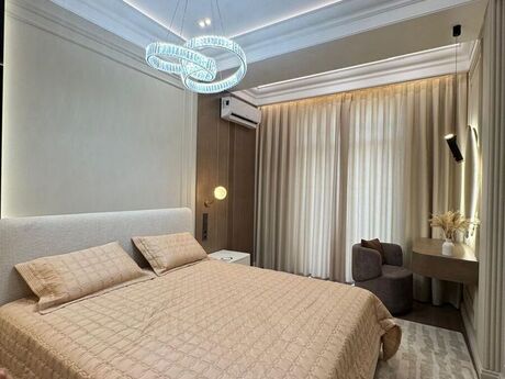 4-room apartment for rent, 130 m², Nəriman Nərimanov: 2 500 ₼/mo 5