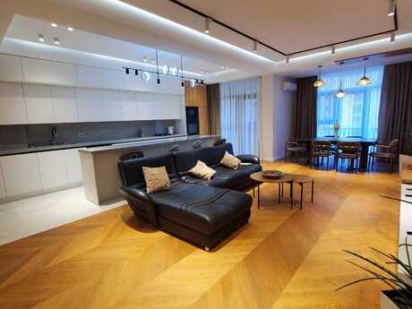 Kirayə 3 otaqlı mənzil, 160 m², Pilot Residence: 4 000 ₼/ay 3