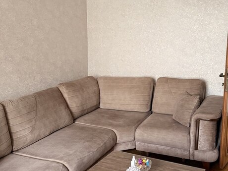 Elan №6485332 - Bakı, Gənclik m., 3 otaqlı, 75 m², 4/5 mərtəbə
