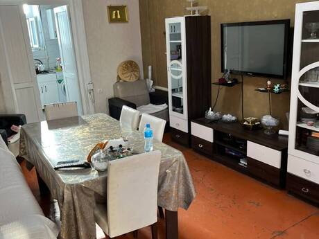 Elan №6485353 - Bakı, Nizami m., 3 otaqlı, 100 m², 2/2 mərtəbə