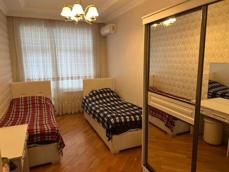 3-room apartment for rent, 94 m², 8 Noyabr: 998 ₼/mo 5
