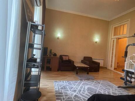 Kirayə 2 otaqlı mənzil, 60 m², İçəri Şəhər: 750 ₼/ay 2