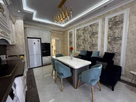 3-room apartment for rent, 95 m², Ağ şəhər: 2 500 ₼/mo 3