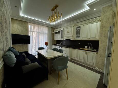 3-room apartment for rent, 95 m², Ağ şəhər: 2 500 ₼/mo 4