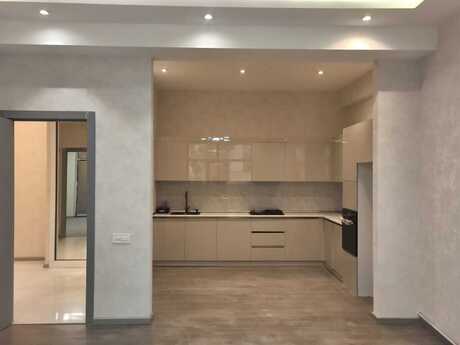 2 otaqlı mənzil, 91 m², 28 May: 325 000 ₼ 2