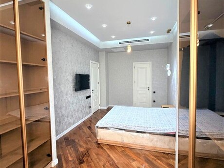 3-room apartment for rent, 130 m², İçəri Şəhər: 3 500 ₼/mo 4