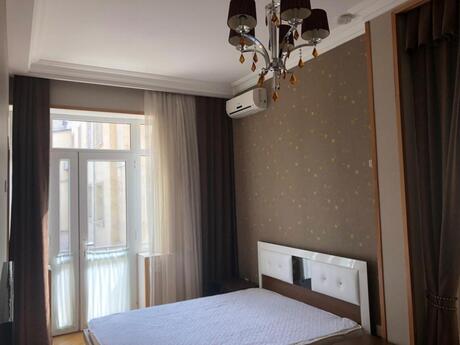 Объявление №6485455 - Баку, м. Сахил, 3-комн., 80 м², 3/5 этаж