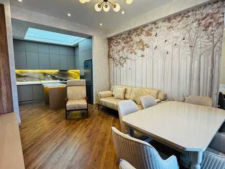 Elan №6485496 - Bakı, 28 May m., 3 otaqlı, 92 m², 5/18 mərtəbə