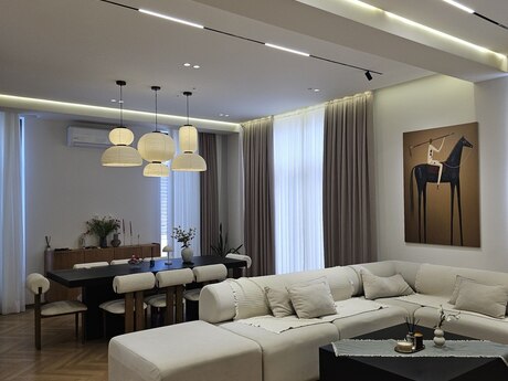 5 otaq · 240 m², Badamdar