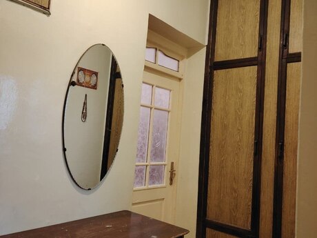 Bakıxanovda 2 otaqlı köhnə tikili mənzil kirayə verilir, 60 m², 499 AZN/ay, şəkil 3 / 12