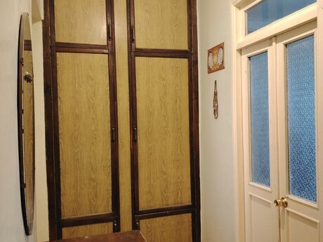 Bakıxanovda 2 otaqlı köhnə tikili mənzil kirayə verilir, 60 m², 499 AZN/ay, şəkil 2 / 12