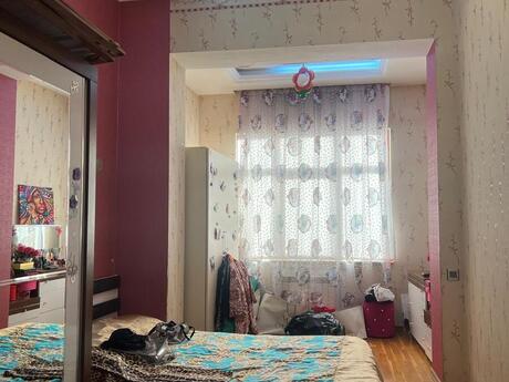 3-room apartment for rent, 100 m², Sahil: 250 ₼/mo 4