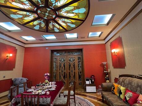 3-room apartment for rent, 100 m², Sahil: 250 ₼/mo 3