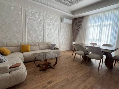 3-room apartment for rent, 160 m², Ağ şəhər: 2 500 ₼/mo 2