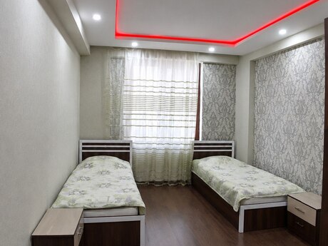 3-room apartment for rent, 105 m², Gənclik: 1 099 ₼/mo 5