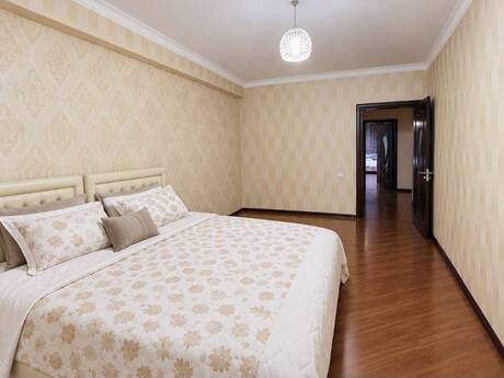 3-room apartment for rent, 120 m², İnşaatçılar: 1 199 ₼/mo 3