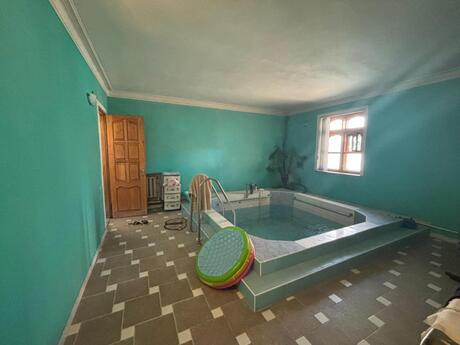 10 otaqlı həyət evi, 550 m², NZS: 570 000 ₼ 4