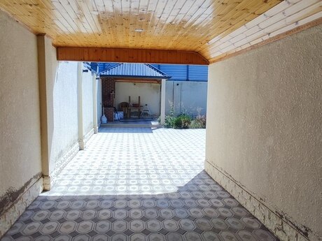 5 otaqlı həyət evi, 200 m², Binə: 210 000 ₼ 2