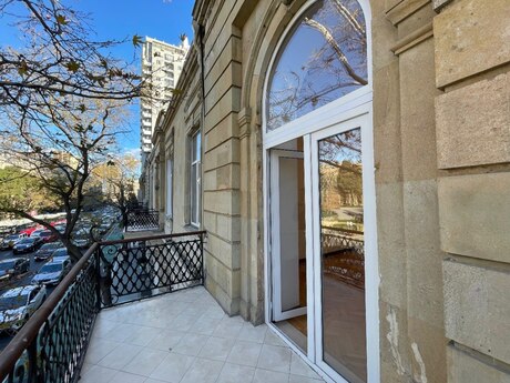 Elan №6485819 - Bakı, 28 May m., 110 m²