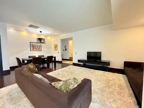 5-room apartment for rent, 190 m², İçəri Şəhər: 3 400 ₼/mo 3
