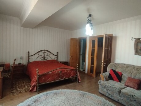 4-room apartment for rent, 105 m², Elmlər Akademiyası: 1 300 ₼/mo 3