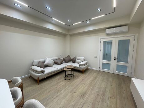 3-room apartment for rent, 120 m², Ağ şəhər: 2 300 ₼/mo 4