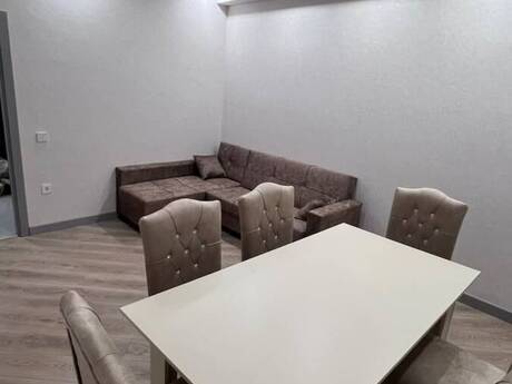 Kirayə 2 otaqlı mənzil, 90 m², West Town: 1 000 ₼/ay 2
