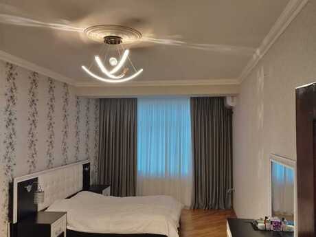 3-room apartment, 116 m², 8-ci mikrorayon: 339 000 ₼ 5