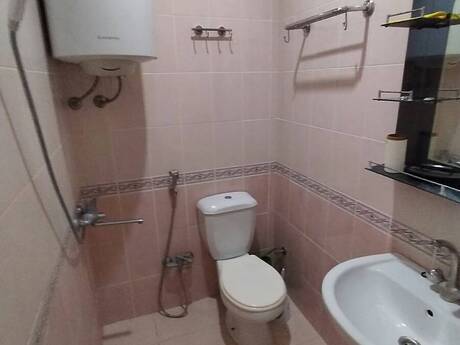 2-room apartment for rent, 75 m², Nizami: 750 ₼/mo 4