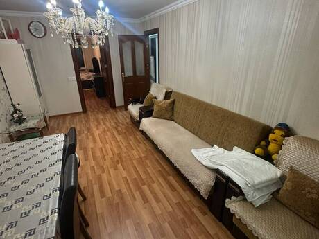 3 Qara Qarayev