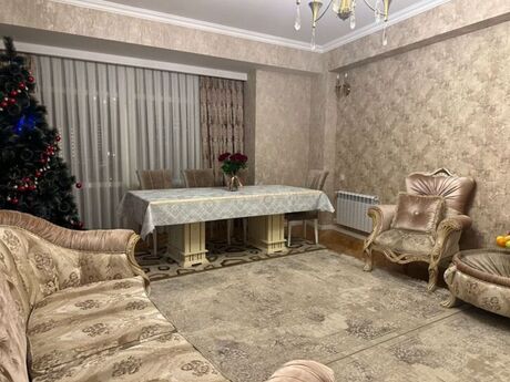 3-room apartment for rent, 120 m², Nizami: 1 300 ₼/mo 3
