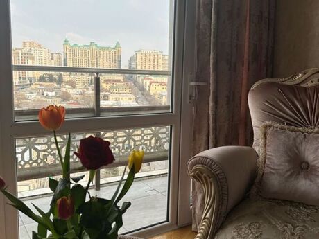 3-room apartment for rent, 120 m², Nizami: 1 300 ₼/mo 2