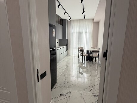 3-room apartment for rent, 152 m², Ağ şəhər: 3 000 ₼/mo 2