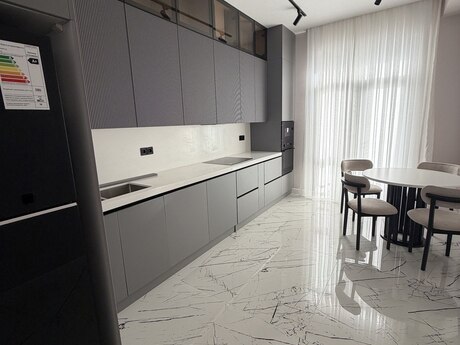 3-room apartment for rent, 152 m², Ağ şəhər: 3 000 ₼/mo 3