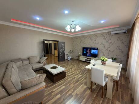 3-room apartment, 140 m², Şah İsmayıl Xətai: 418 000 ₼ 4