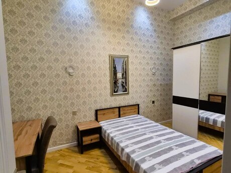 3-room apartment for rent, 110 m², 28 May: 1 500 ₼/mo 5